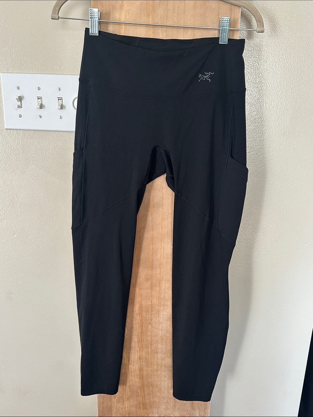 Arc’teryx Oriel Leggings Small Climbing Hiking Yoga Workout Black Pockets